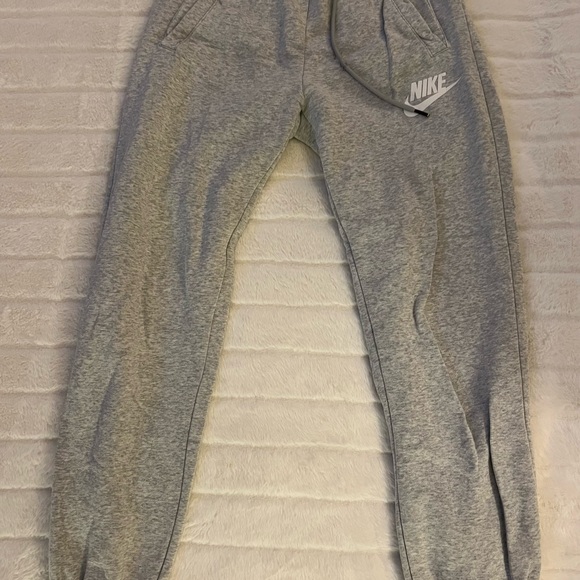 Nike Sportswear Grey Sweatpants - Picture 3 of 6